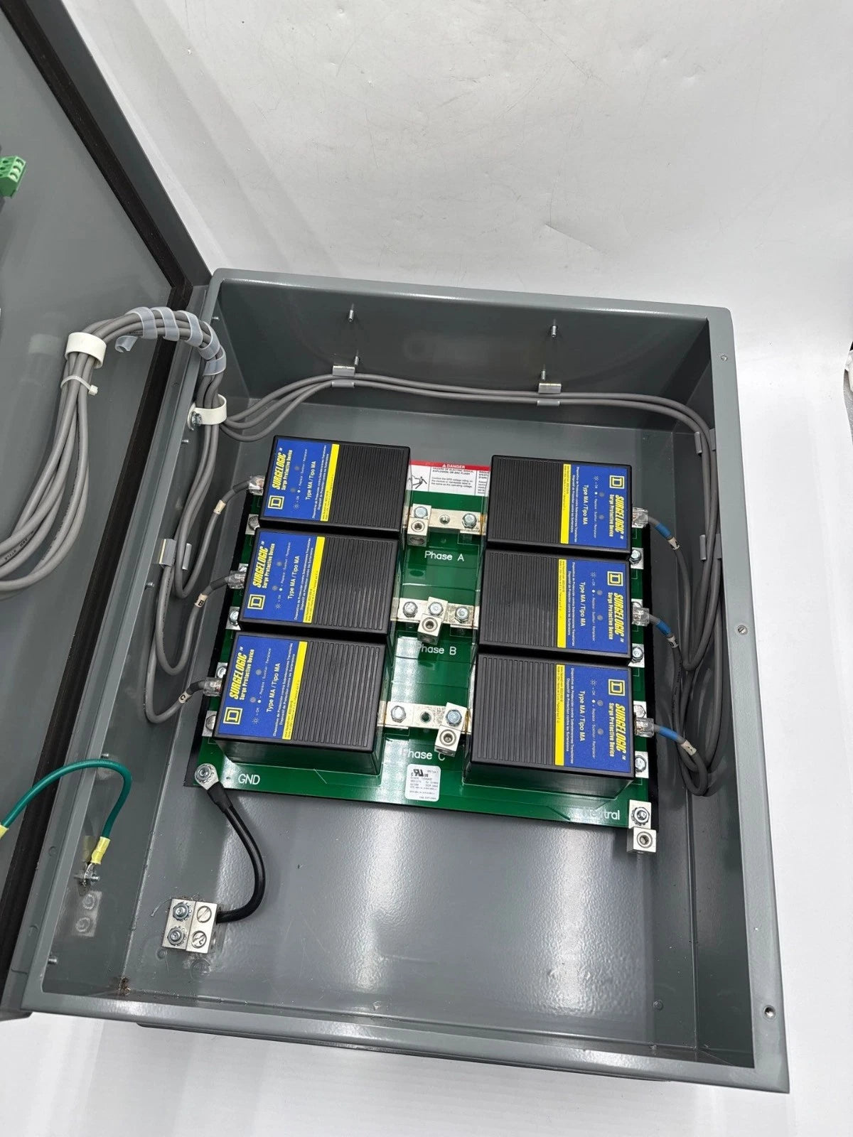 Square D TVS4EMA32A1 Surgelogic 320kA 480Y/277V 3PH 4W Surge Protection Device Used