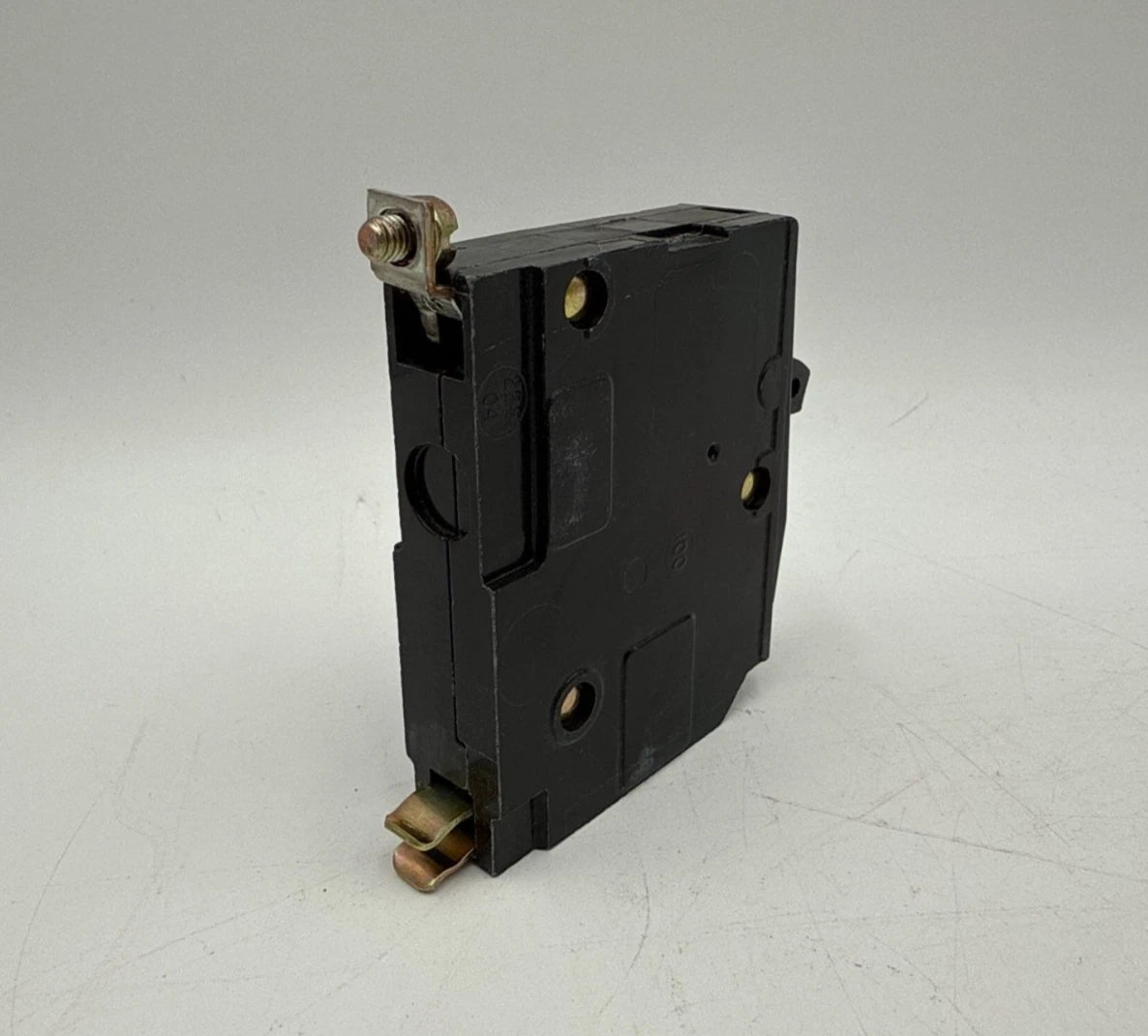 Square D QOB130 Circuit Breaker 30A 1P 120/240V 1PH QOB 30 Amp 1 Pole Bolt On Used