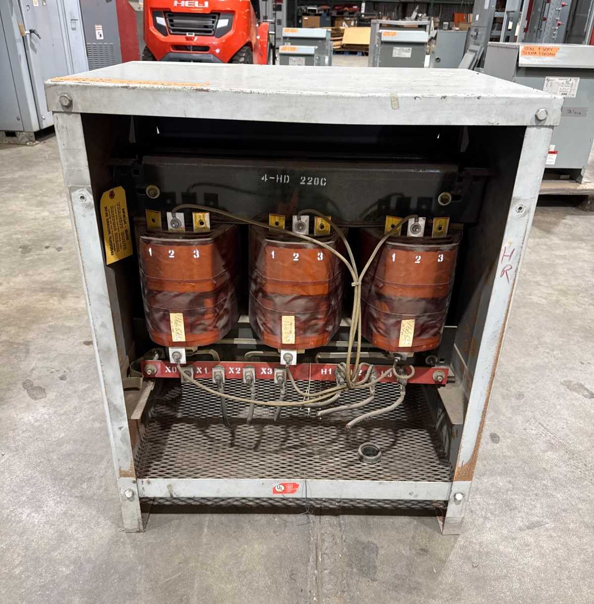 63KVA Hevi Duty DT621H63 Transformer Pri 575V Sec 460/266V 3PH Indoor Encl Used