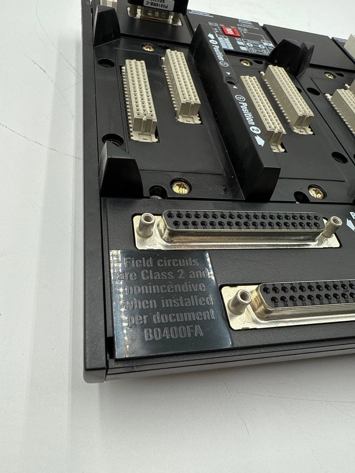 Foxboro P0926HM Mounting Base Plate for FBM Modules 8 Positions B0400FA Used