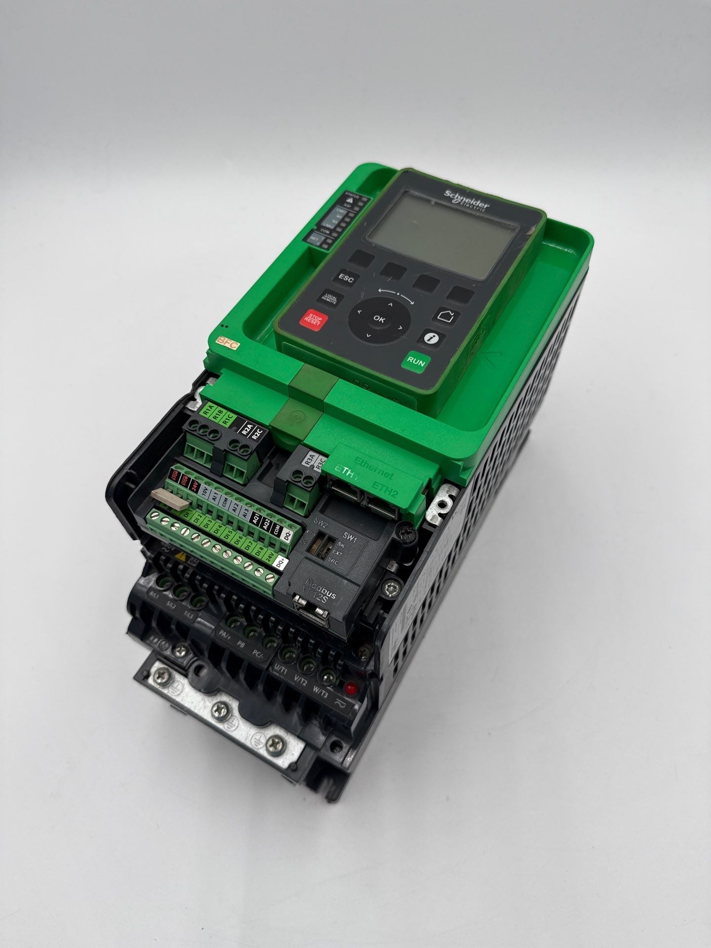 Schneider Electric ATV930U30N4 Variable Speed Drive 3HP 3kW 3PH 380-480V ALTIVAR 930 Used