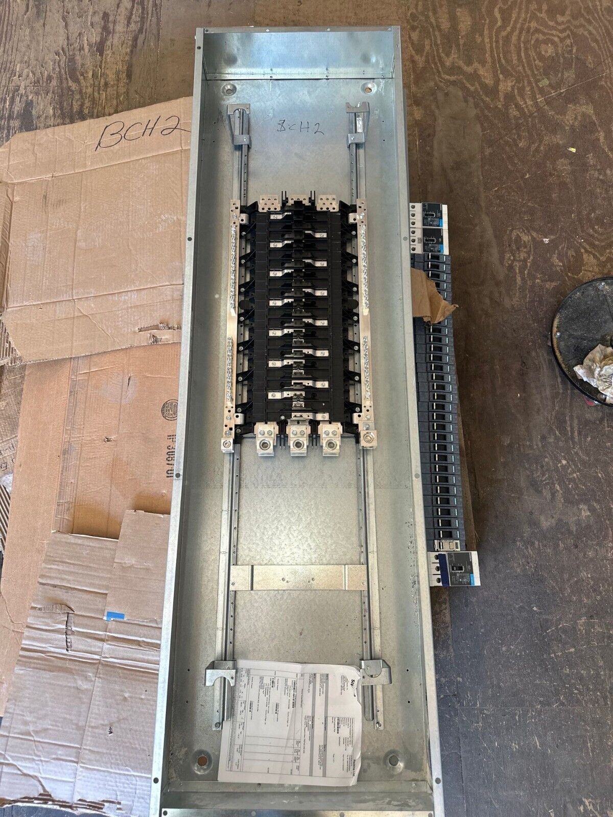 Siemens P1E42ML400ATST P1 Panelboard 400A 480/277V 3PH 4W 42 Cir Indoor Encl MLO P518 Used