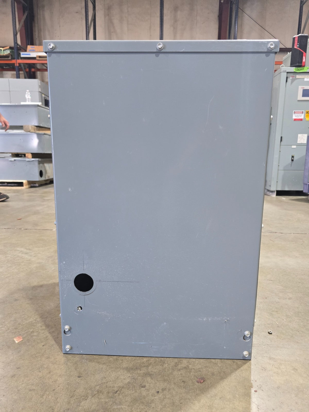 45 KVA Square D EE45T3H Transformer Pri 480V Sec 208/120V 3 Phase Indoor Encl Used