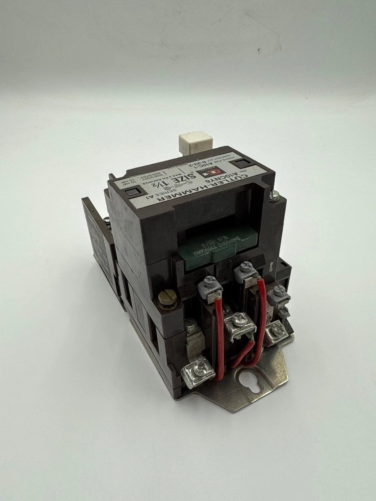 Cutler Hammer A10CNY6 Starter NEMA Size 1.5 1-1/2 10HP 3P 600V Coil 220/240V Used