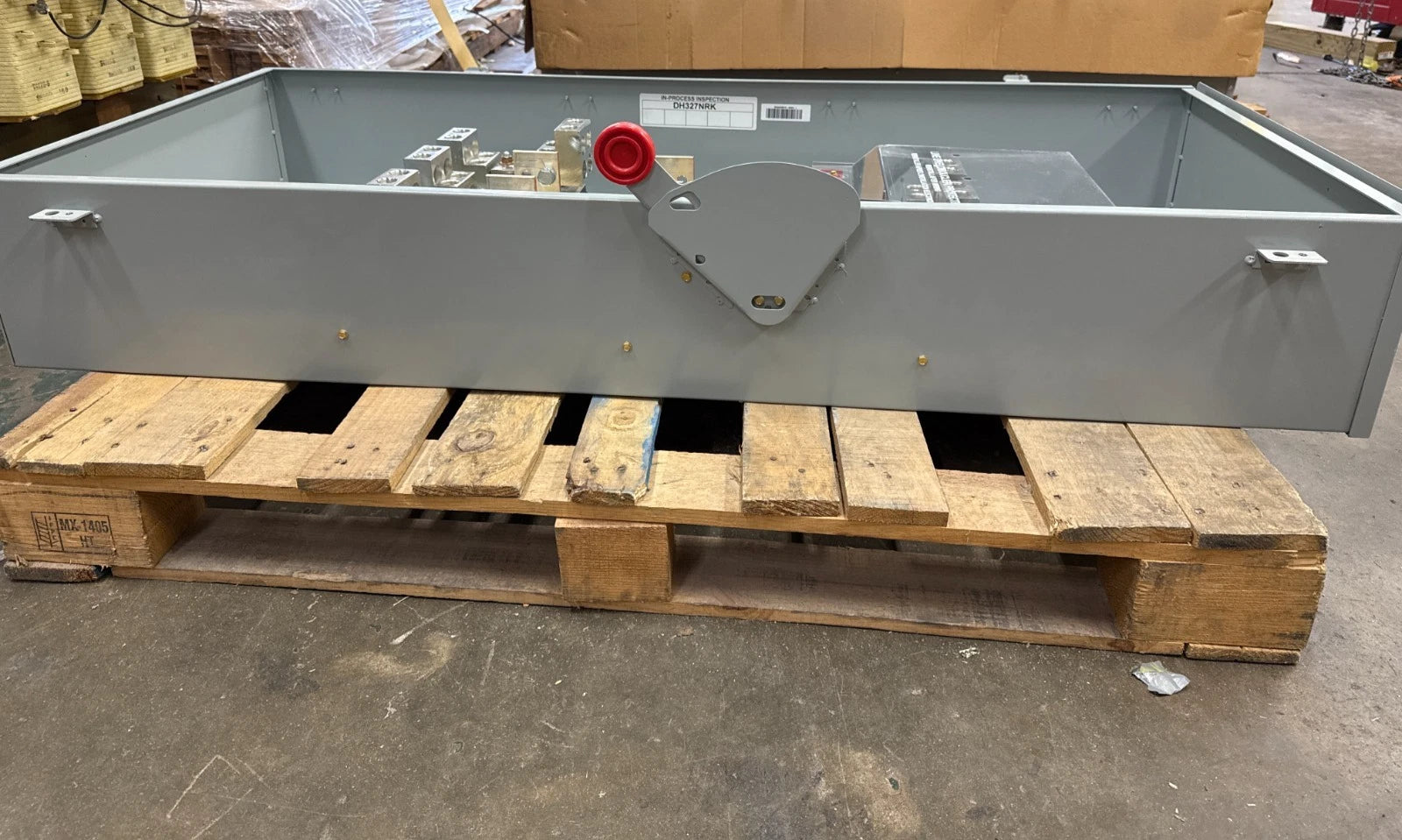 Eaton DH327NRK Safety Disconnect Switch 800A 3P 240V 3PH 3R Outdoor 800 Amp New