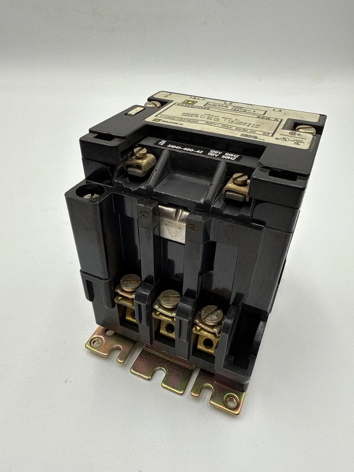Square D 8536SCO3S NEMA Size 1 Contactor 3P 600V 3PH 10HP Coil 110/120V Ser A Used