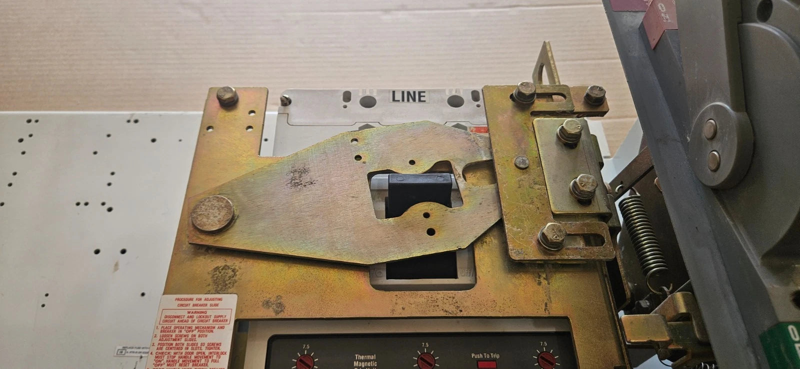 Allen Bradley 2100 Centerline 600A Main Breaker HLD3600 MCC Bucket 600V Used