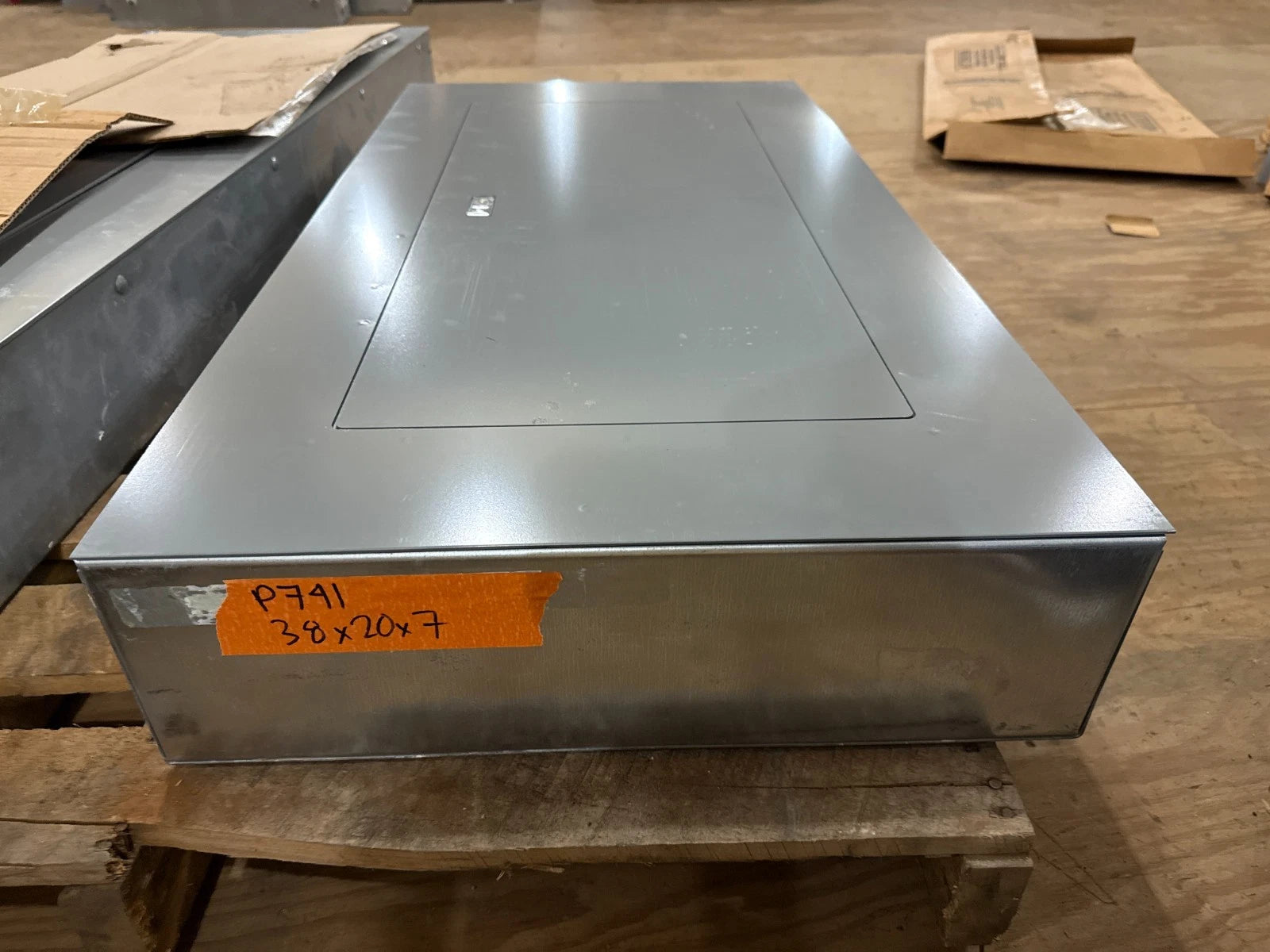 Square D NQ42L2 Panelboard 225A 240V 1PH 3W MLO 225 Amp Panel 42 Cir MH38 Used