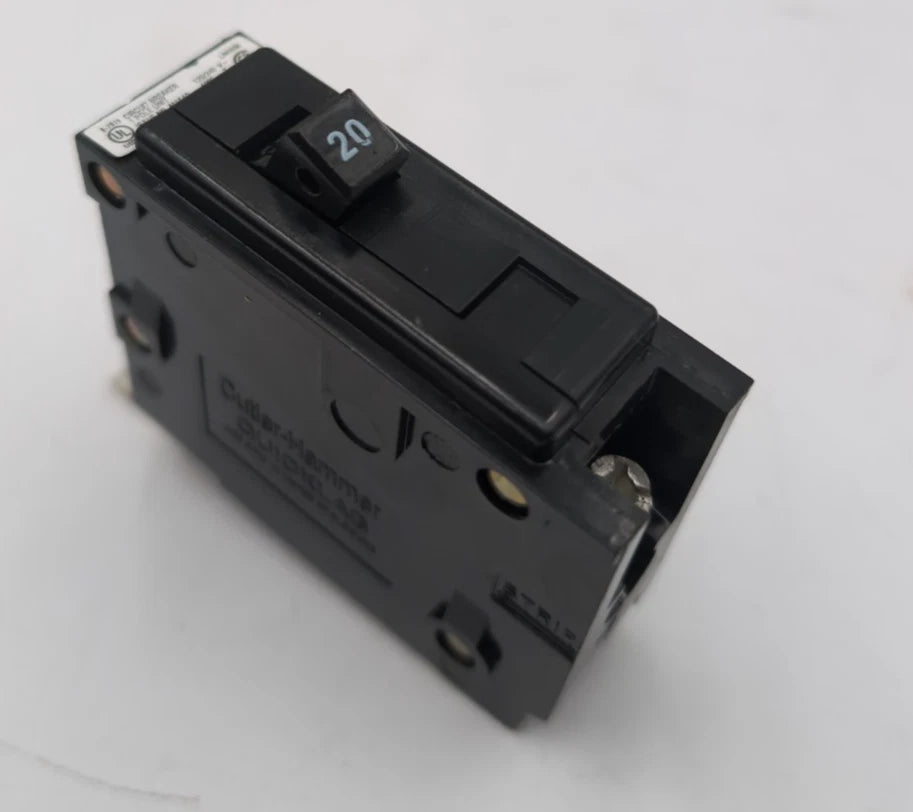Eaton CH QBHW1020 Circuit Breaker 20A 240V 1P QBHW 22kA Bolt On 20 Amp 1 Pole Used