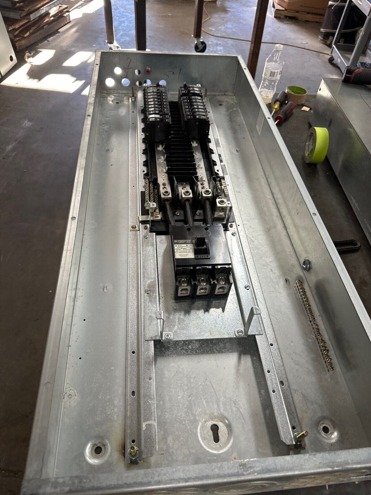 Square D NQOD442M225 Panelboard 225A 208/120V 3PH Indoor Encl 42 Cir 225 Amp MCB P385 Used