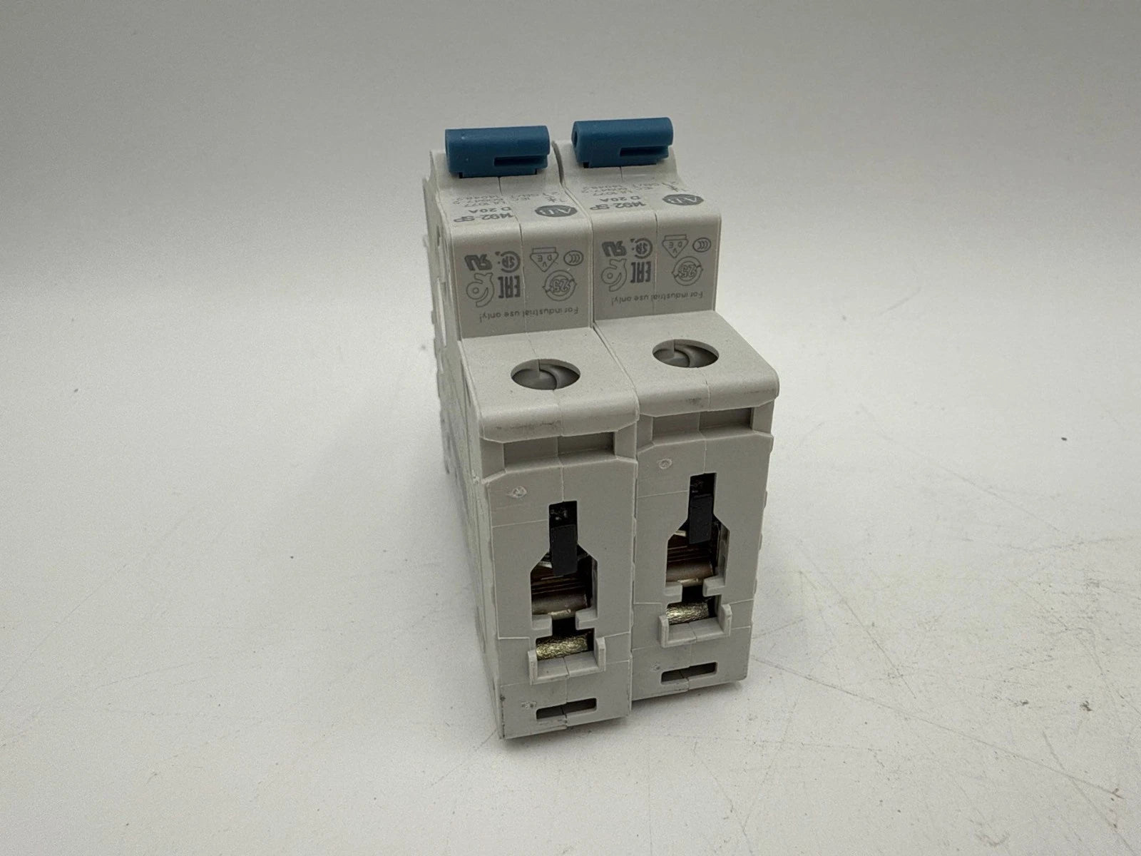 2PC Allen Bradley 1492-SPM1D200 Circuit Breaker 20A 1P 277V 1492-SP 20 Amp 1Pole New