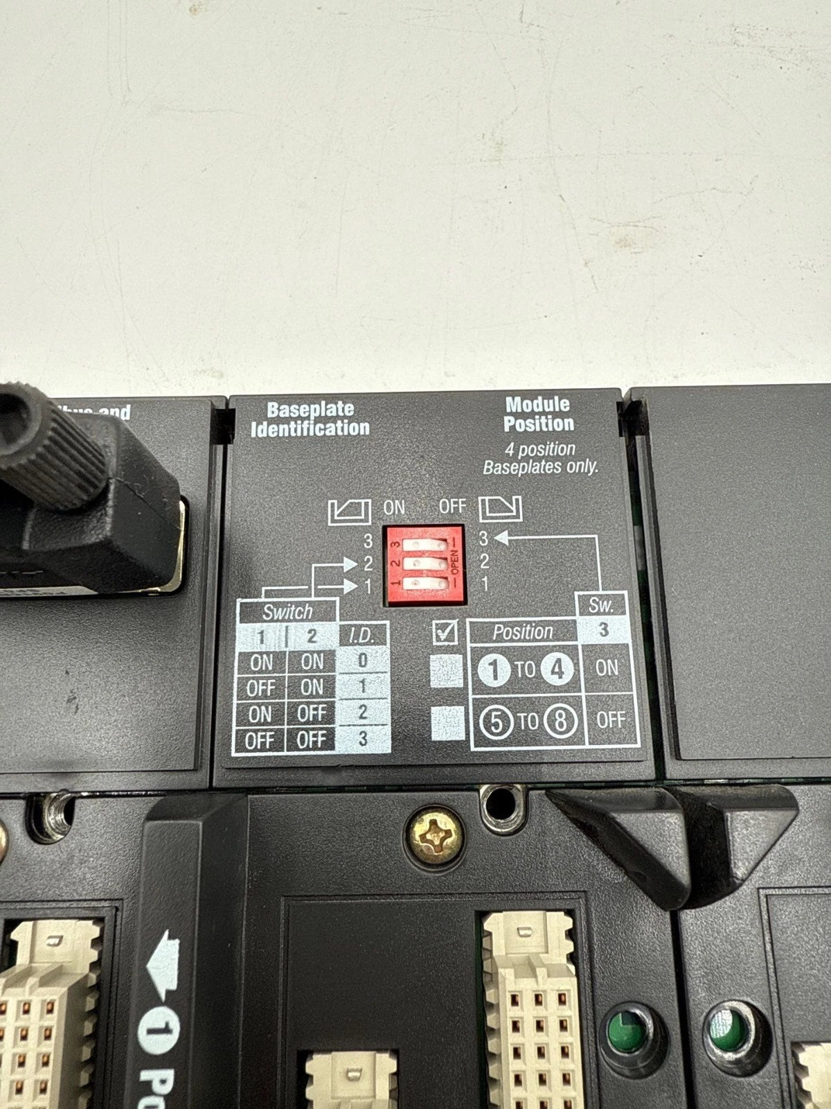 Foxboro P0926HM Mounting Base Plate for FBM Modules 8 Positions B0400FA Used