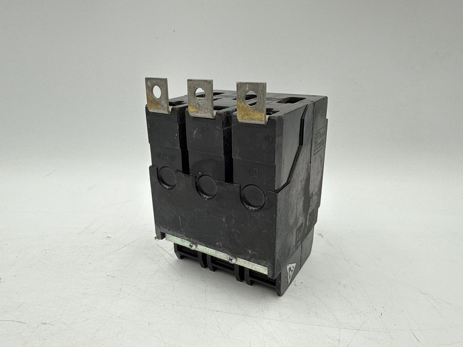 Eaton GHB3050 Circuit Breaker 50A 3P 480/277V 3PH GHB 50 Amp 3 Pole Bolt On