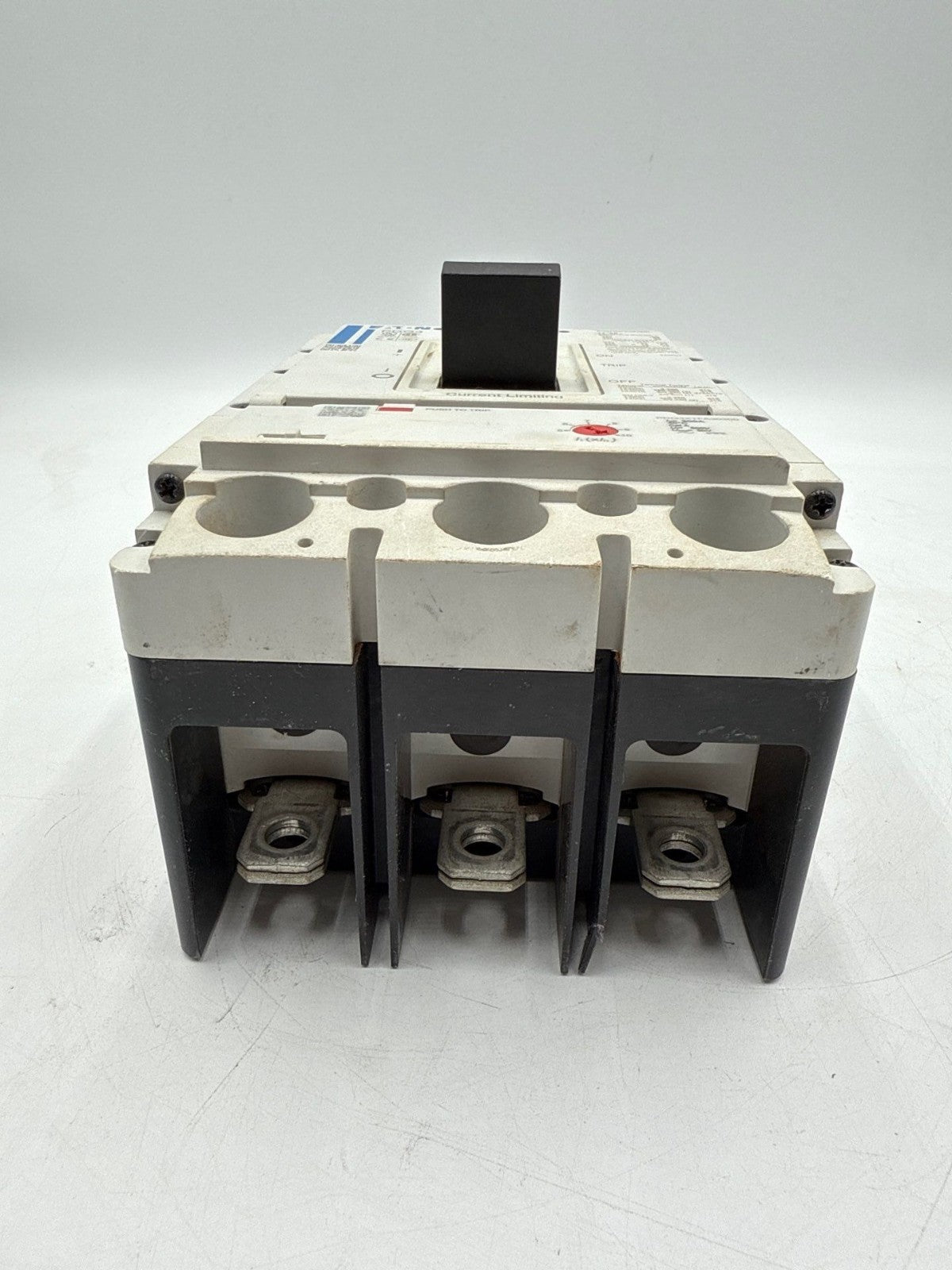 Eaton PDG33M0400FNNN Circuit Breaker 3P 600V w/ 300A Trip PDG3XTFA30300 300 Amp Used