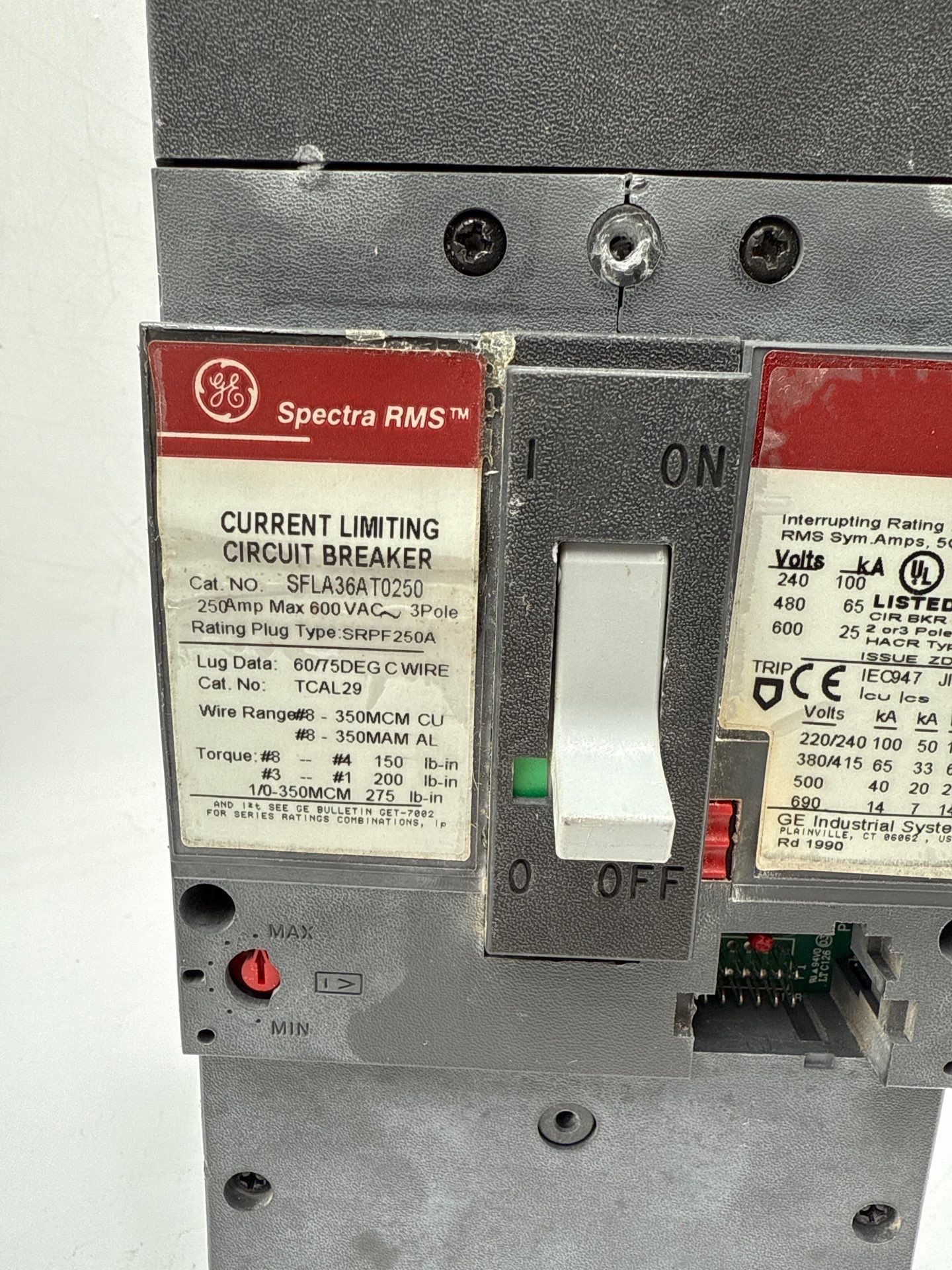 GE SFLA36AT0250 Circuit Breaker 250A 3P 600V Frame 250 Amp 3 Pole CHIPPED Used