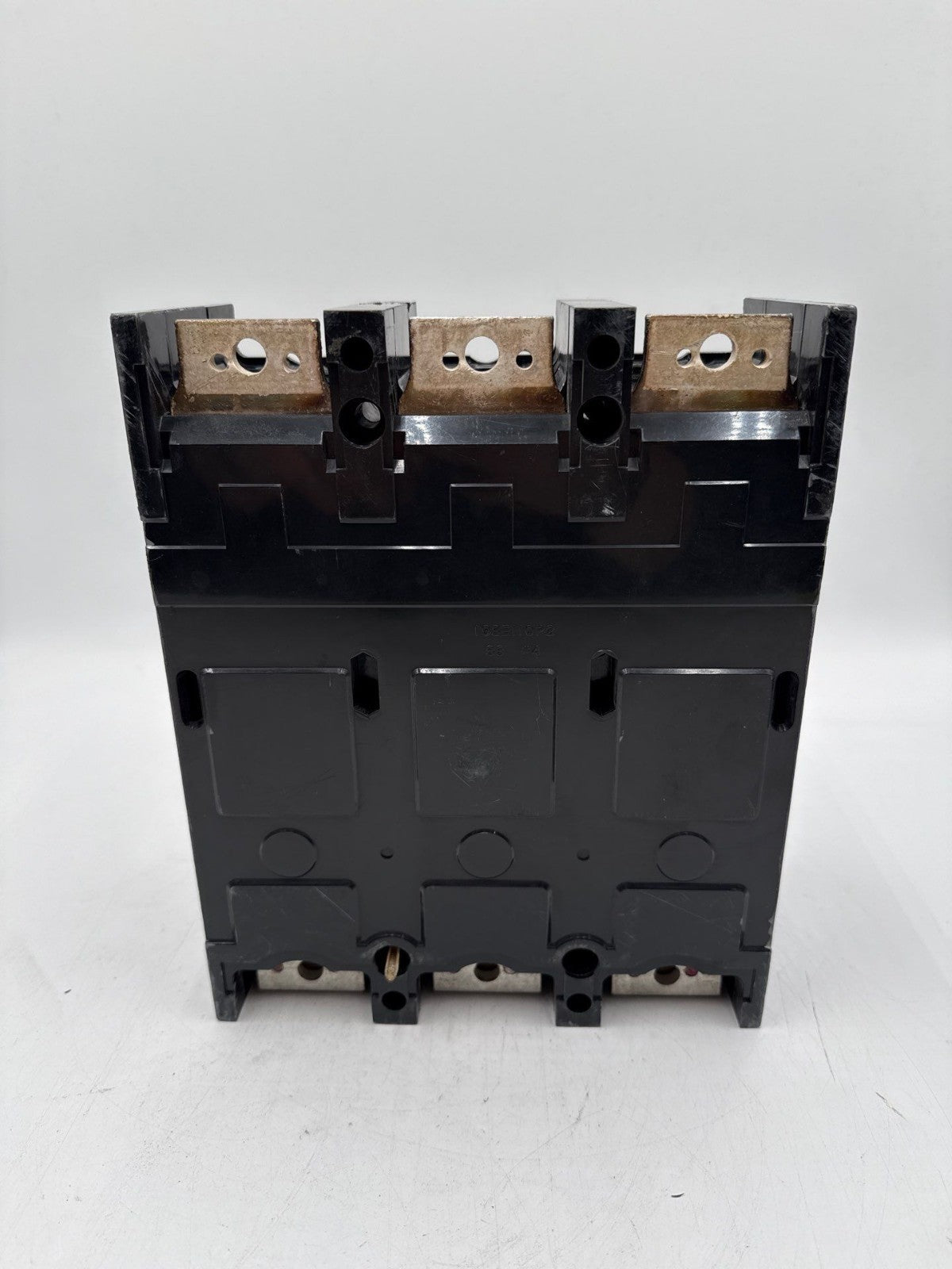 GE TJL4V2604 Circuit Breaker 400A 3P 600V 3PH TJL 400 Amp 3 Pole VersaTrip T4VT Used