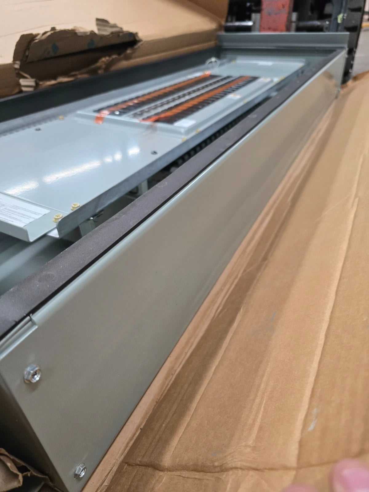 Eaton PRL2X Panelboard 400A 480/277V 3PH 4W MLO Panel 400 Amp 42 Cir 3R Encl New New