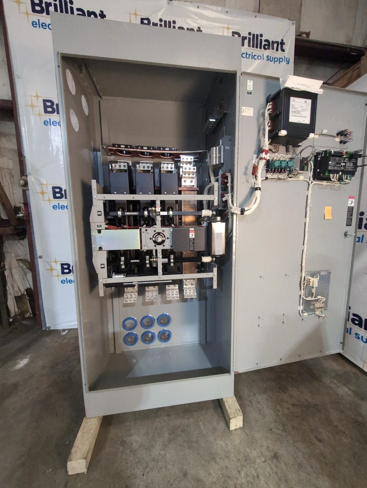 ASCO 7000 Series Automatic Transfer Switch 1600A 480V 3PH 3P G07ATSA31600N5XC Used