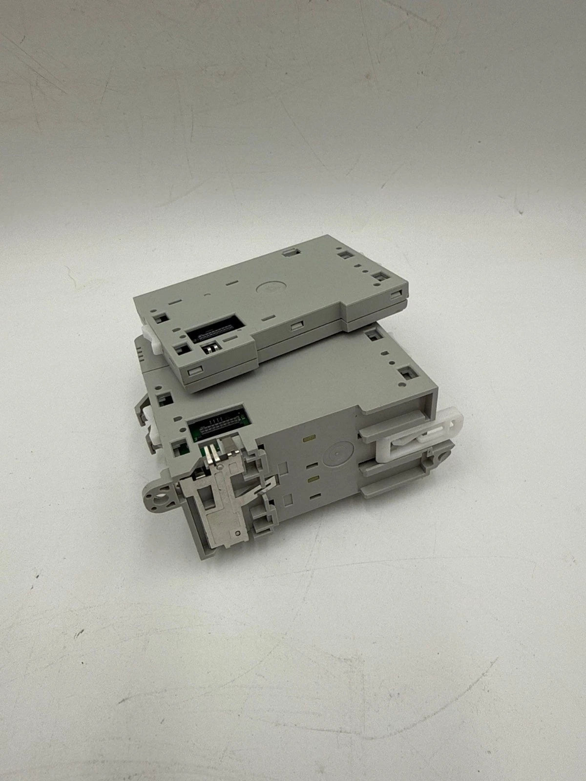 Allen-Bradley 2085-IQ16 Micro800 16 Point Digital Input Module 2085IQ16 2085-ECR Used