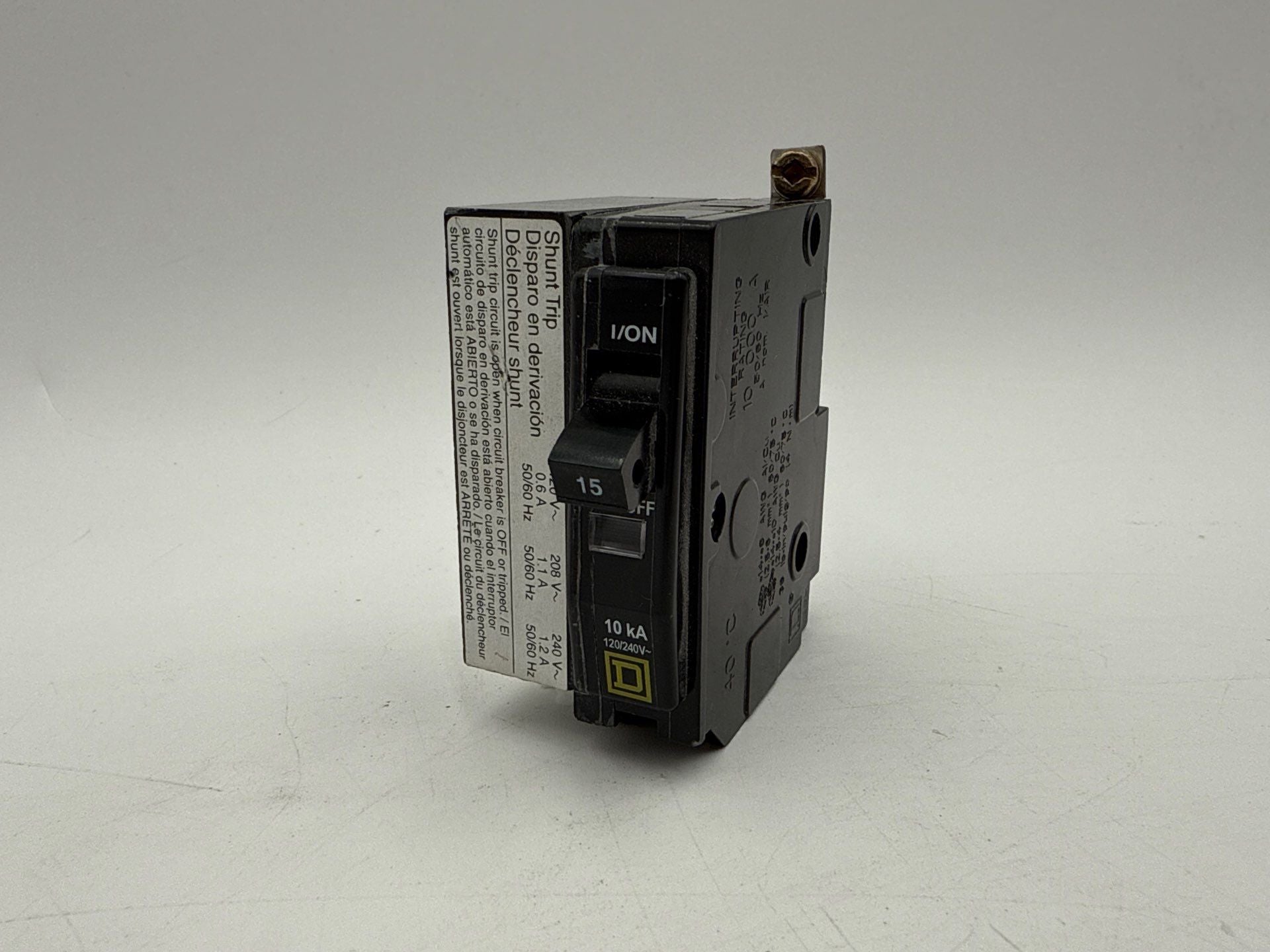 Square D QOB1151021 Circuit Breaker 15A 1P 120/240V QOB 15 Amp Shunt Trip Used