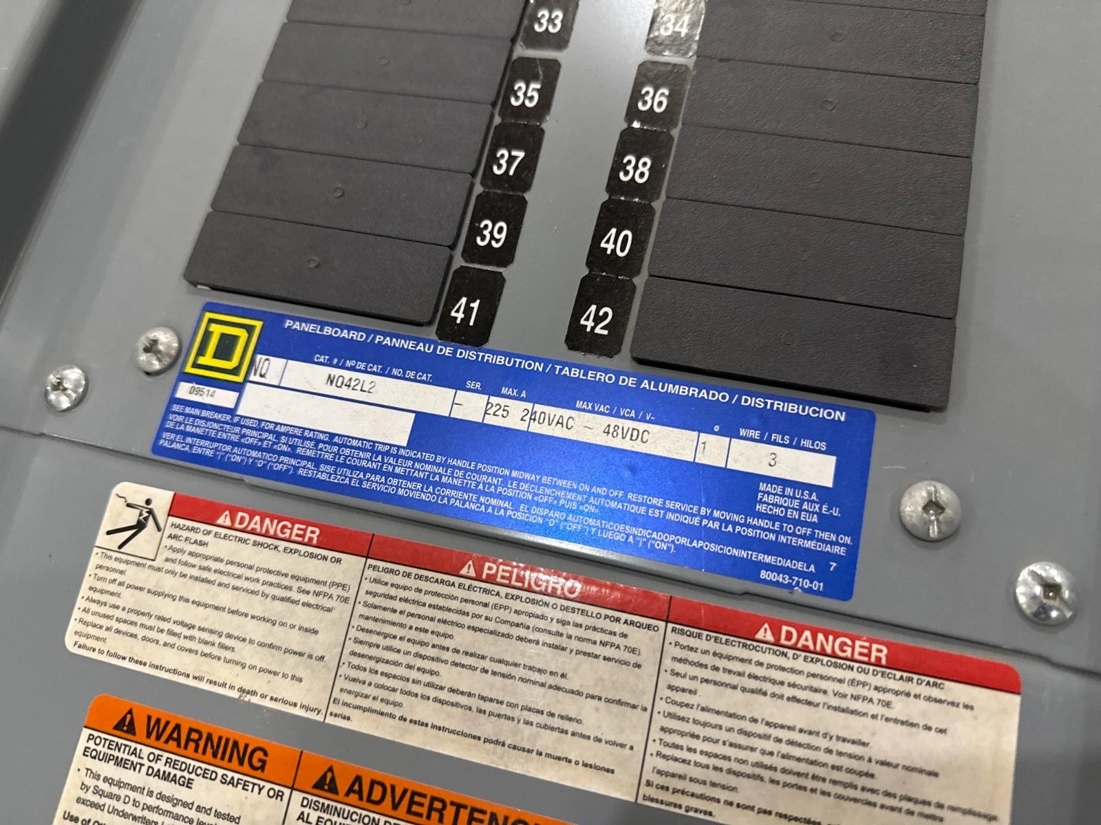 Square D NQ42L2 Panelboard 225A 240V 1PH 3W MLO 225 Amp Panel 42 Cir MH38 Used