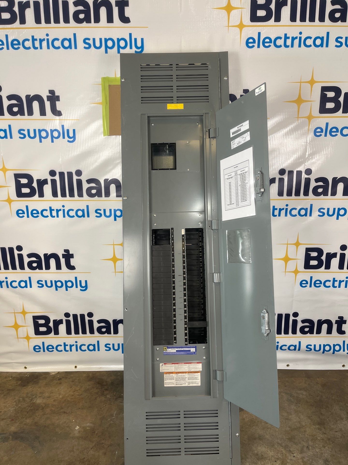 Square D NF Panelboard 400A 480/277V 3PH 4W 42Cir MLO Indoor Encl MH74 Used