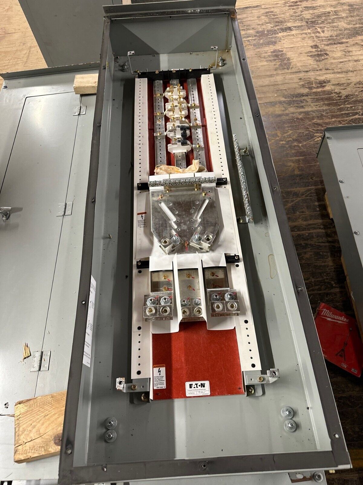 Eaton PRL3A Panelboard 400A 480Y/277V 3PH 4W 3R Outdoor Encl MLO 18 Cir Main Lug P284 Used