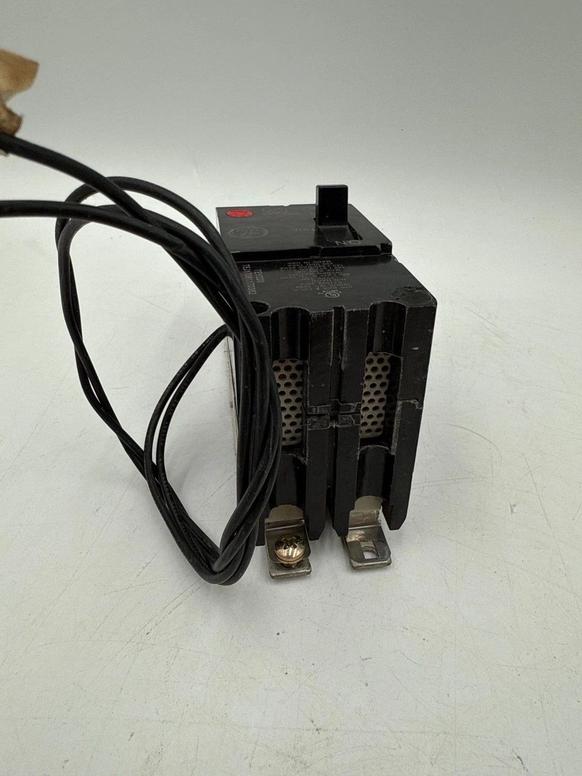 GE TEY220ST12 Circuit Breaker 20A 2P 480/277V TEY 20 Amp 2 Pole Shunt Trip 120V Used