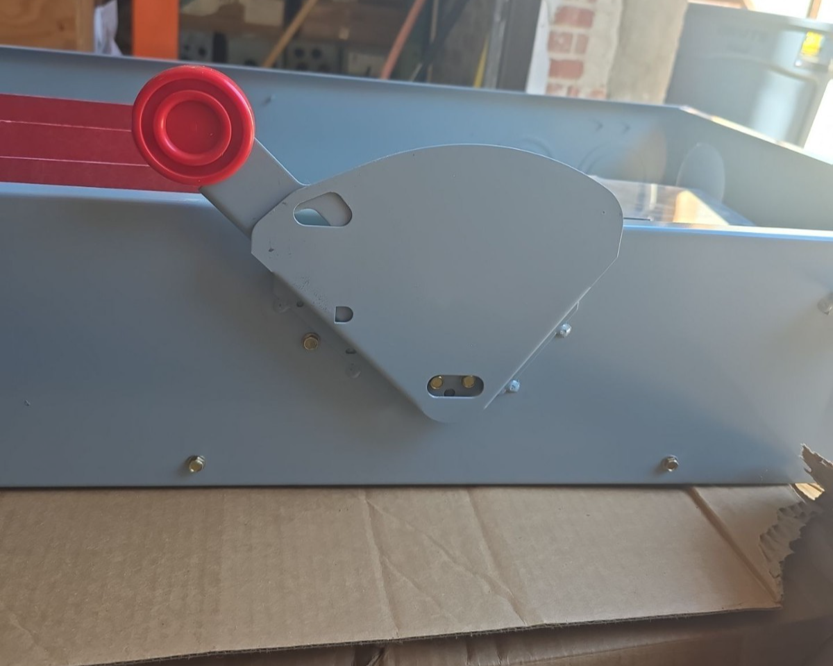 Eaton DH365NGK Safety Disconnect Switch 400A 3P 600V NEMA 1 Indoor 400 Amp Used