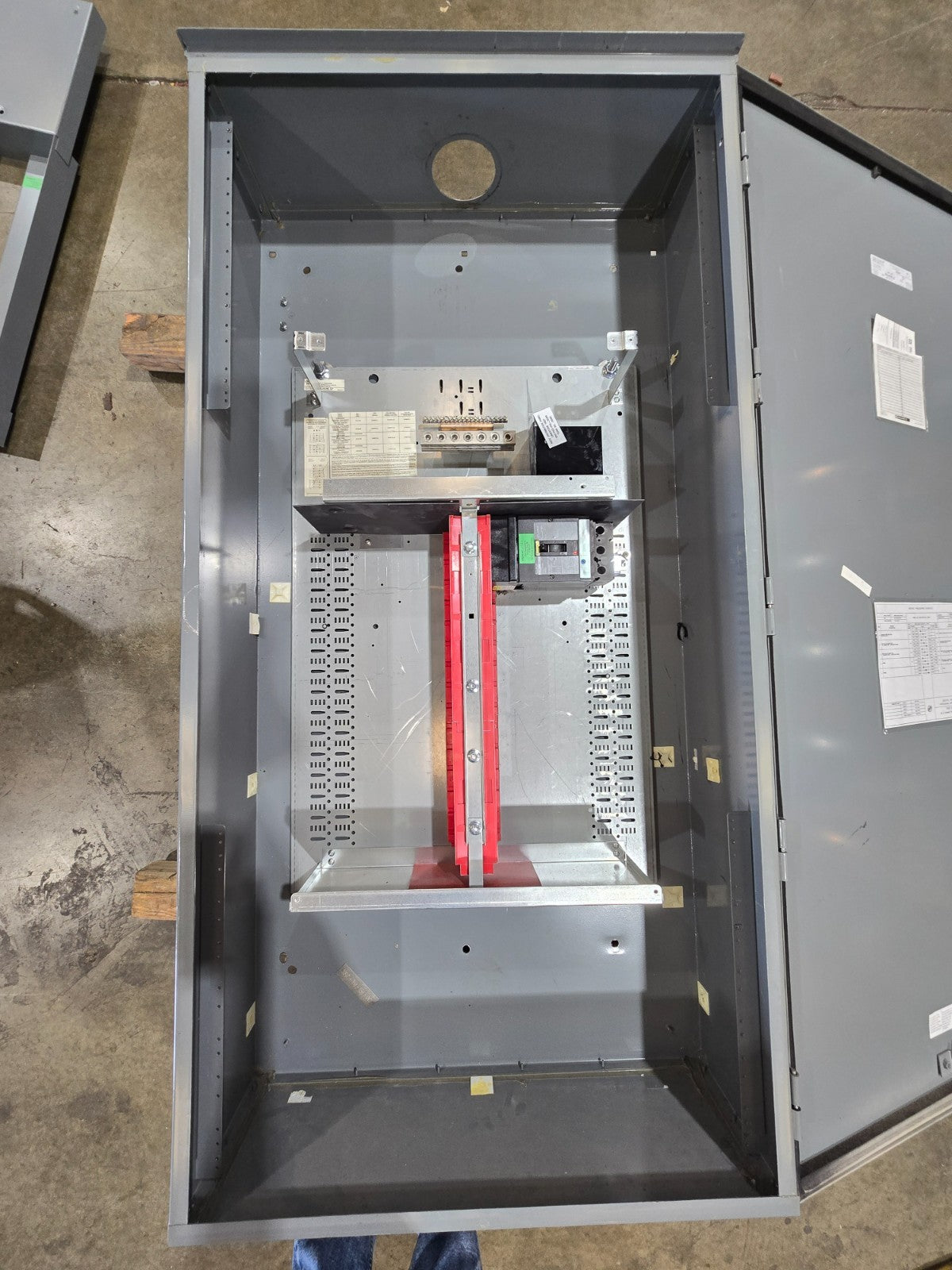 Square D I-Line Panel 225A 480V 3PH 3W MCB Panelboard 225 Amp JJA36225 3R Encl Used