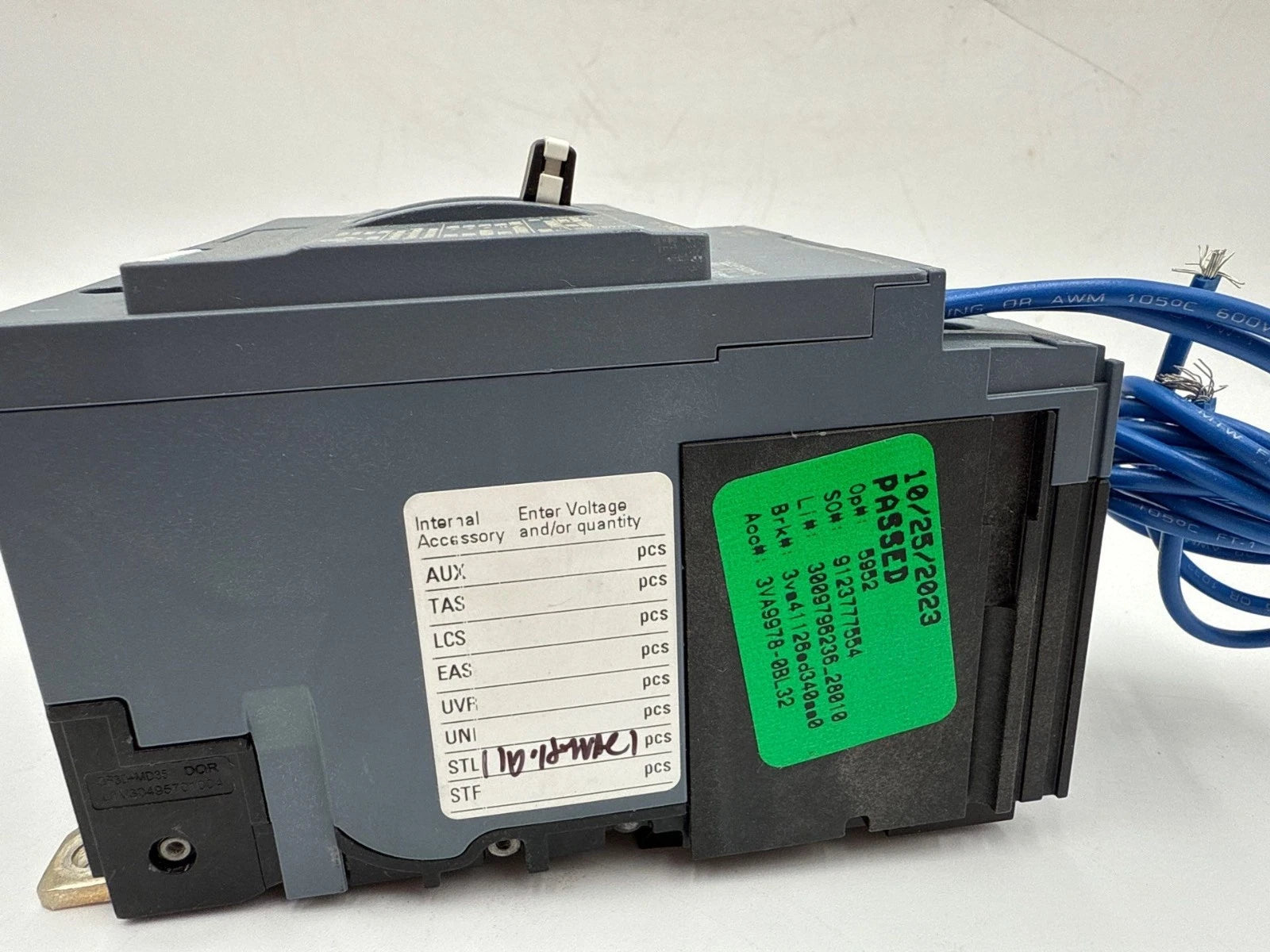 Siemens 3VA4150-6ED34-0AA0 Circuit Breaker 50A 3P 600V 3VA9978-0BL32 Shunt Trip New