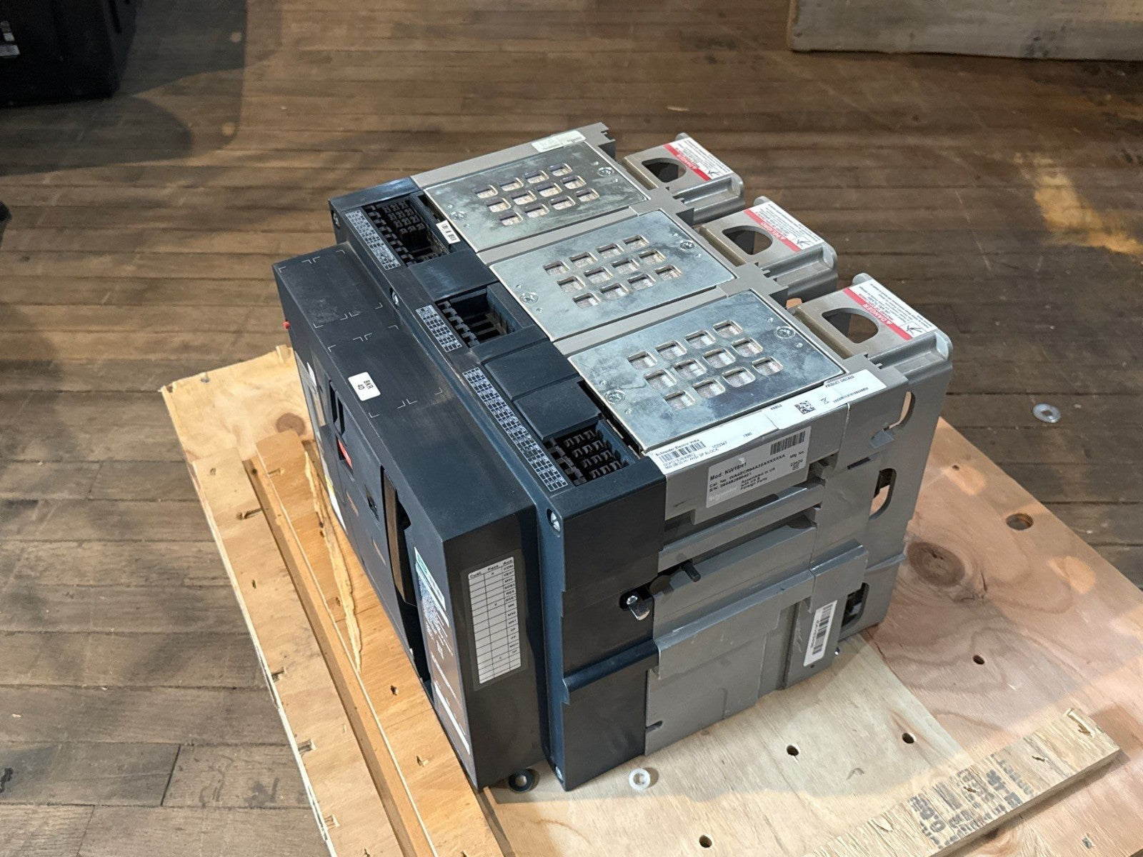 Square D NW16H1 Circuit Breaker 1200A 3P 635V MicroLogic 6.0A S164A-ERMS LSIG New