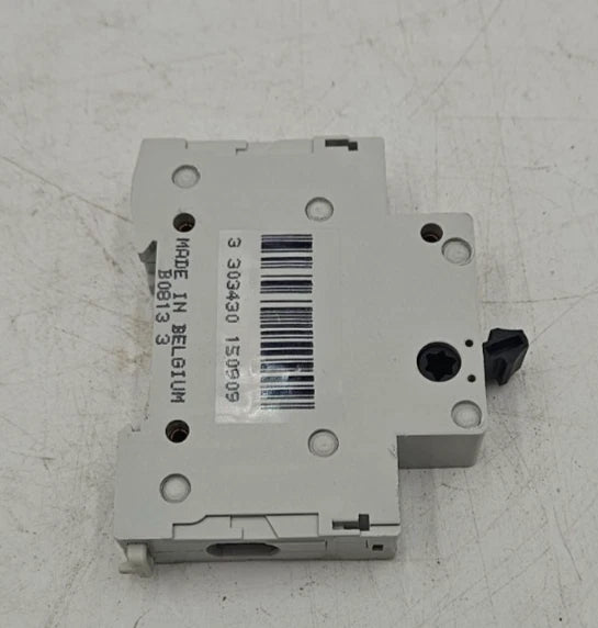 Merlin Gerin Multi9 15090 Circuit Breaker 100A 1P 250V DIN Rail 100 Amp 1 Pole Used