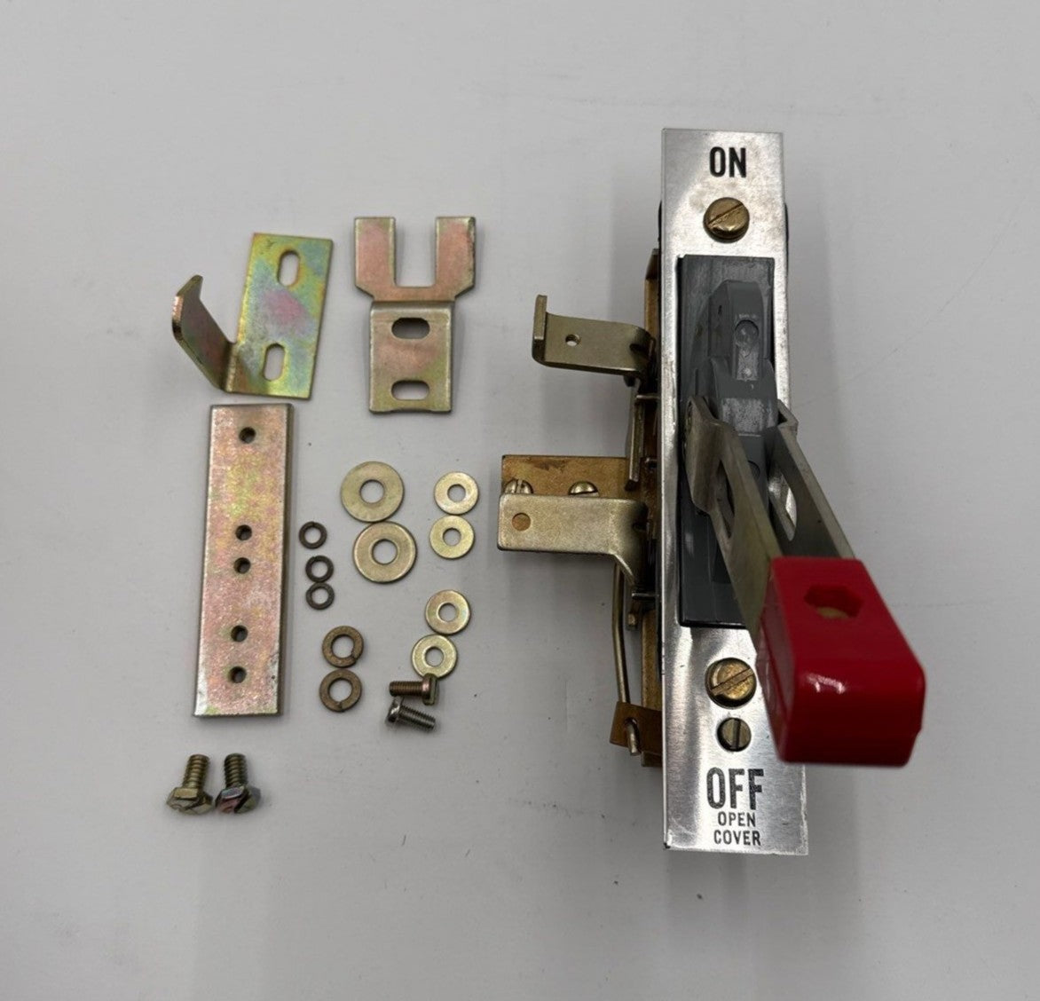 Westinghouse SM150R Safety Handle Mechanism Right Hand On Off Cutler-Hammer New