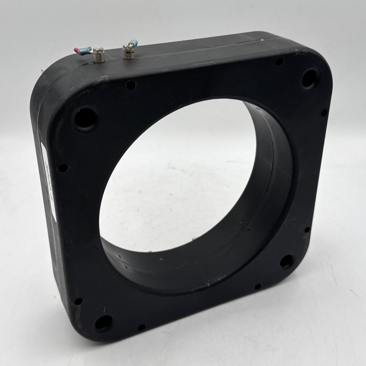 Square D 140R-302 Current Transformer Ratio 3000:5 600V Class 25-400Hz 10KV BIL Used