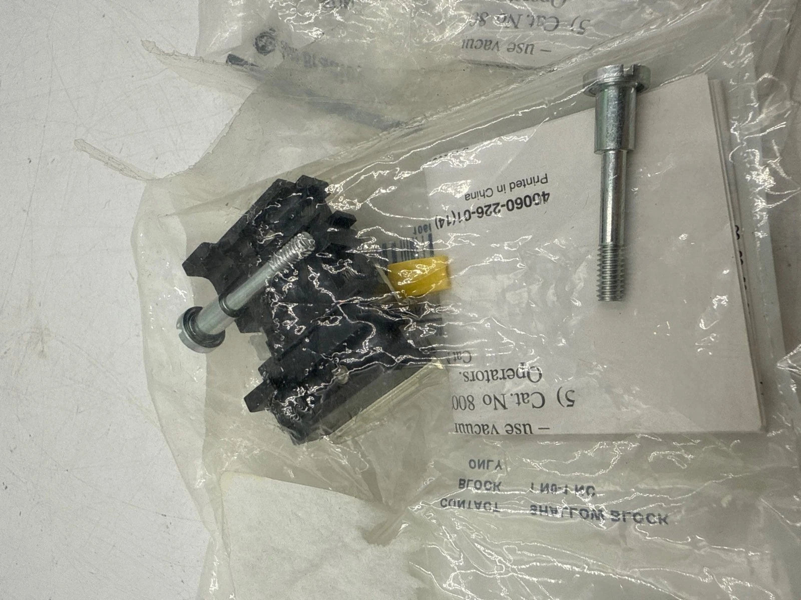 2PC Allen Bradley 800T-XA Contact Block For 30.5MM 600V 1 NO/1 NC 800TXA New