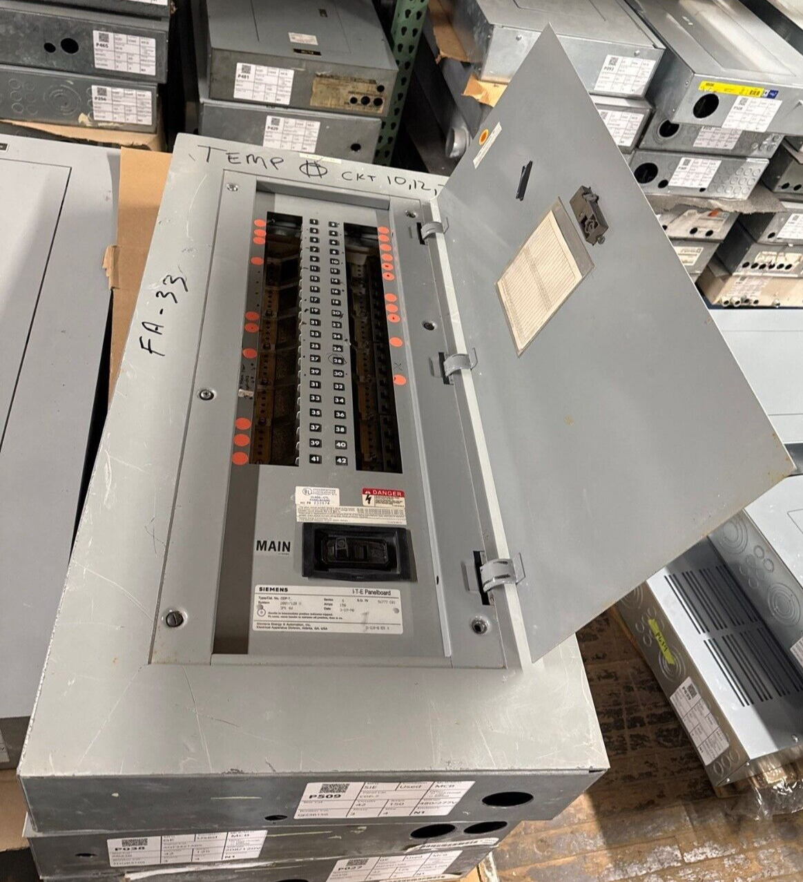 Siemens CDP-7 Panelboard 150A 208/120V 3PH 4W 42 Cir Indoor Encl MCB QJ23B150 P509 Used