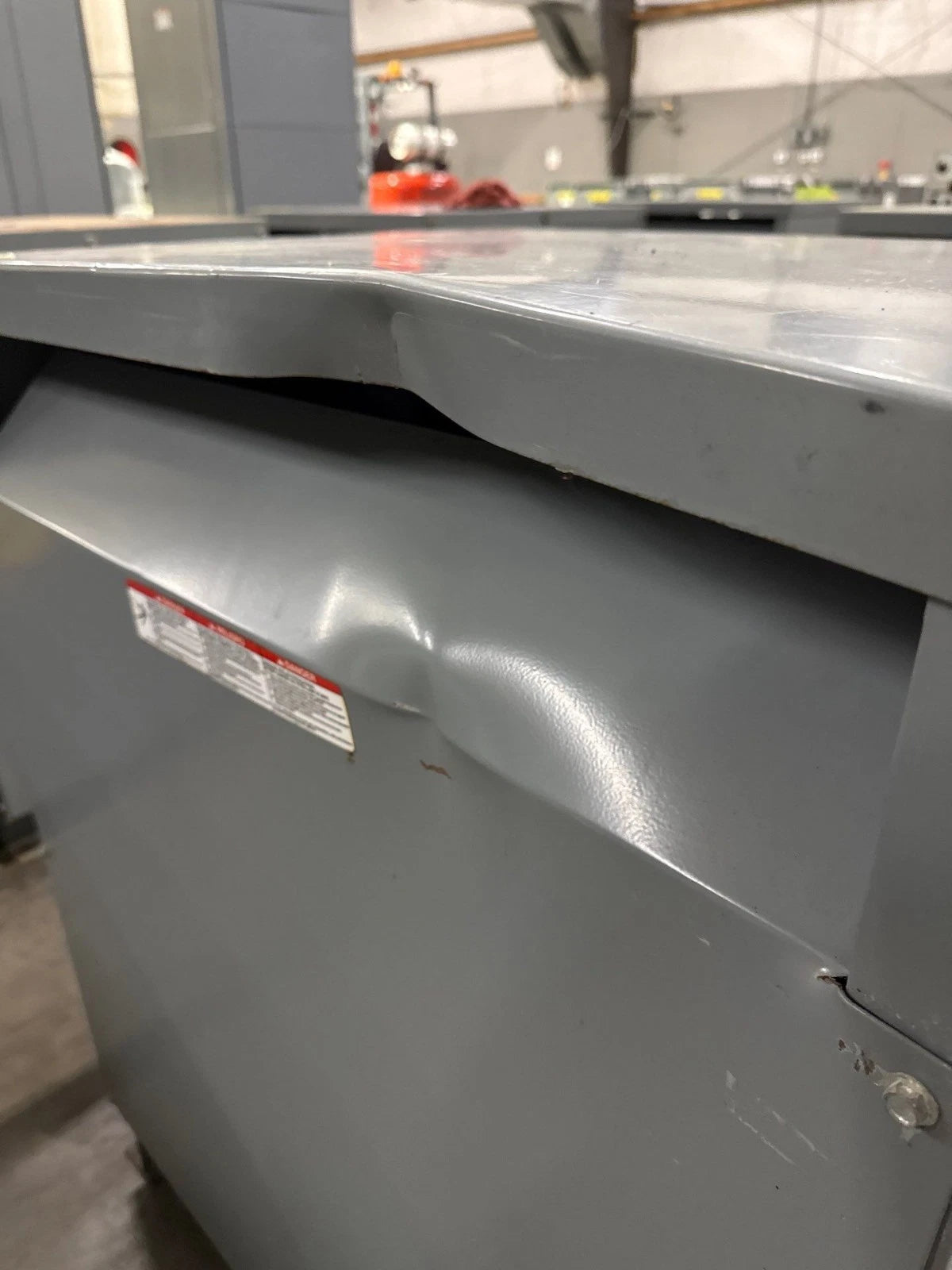 Square D 112.5KVA EE112T3H 3PH Transformer Pri 480V Sec 208Y/120V Indoor T283 Used