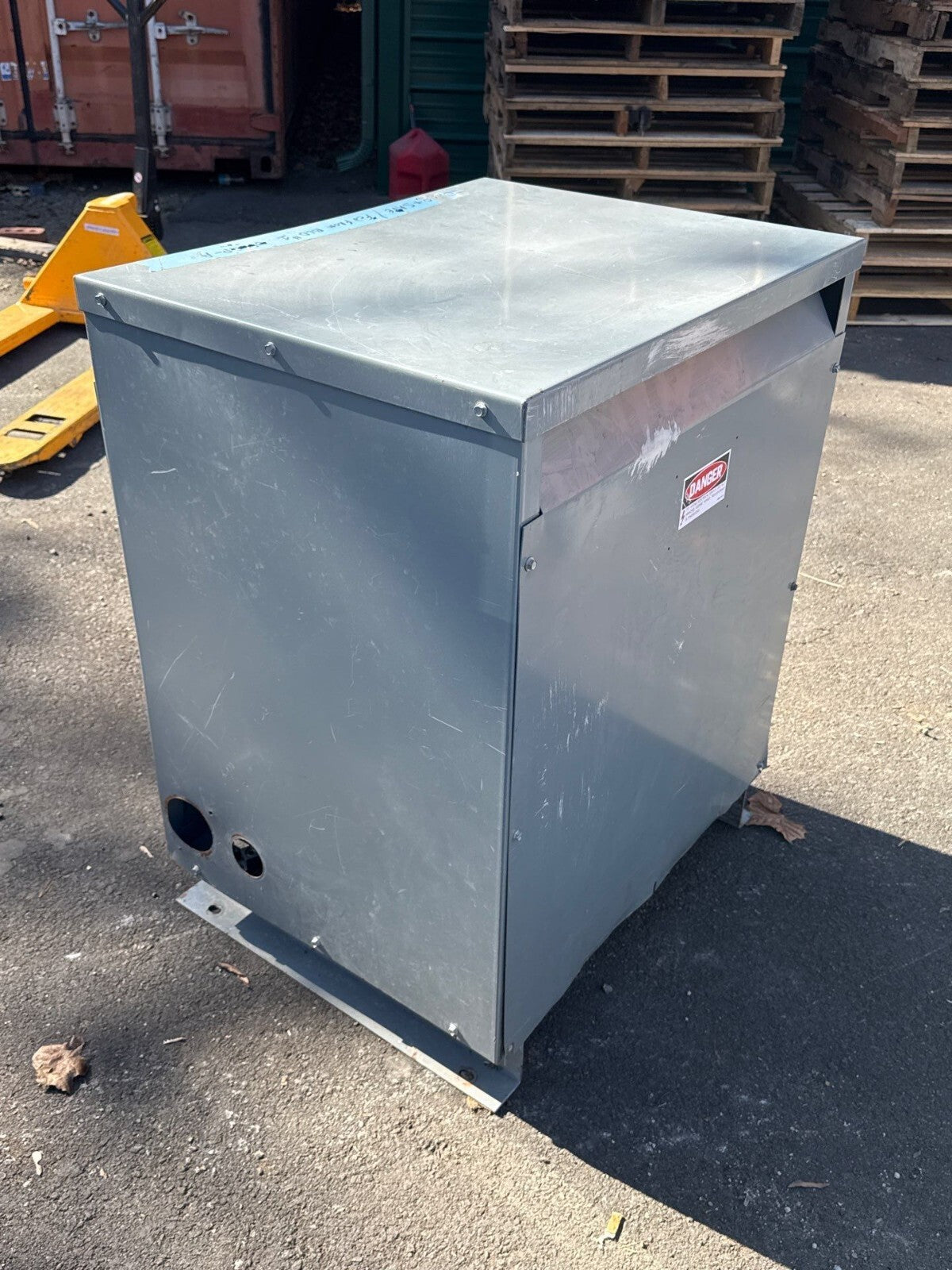 112.5KVA Square D 112T3H Transformer Pri 480V Sec 208/120V 3PH Type 2 Encl Used