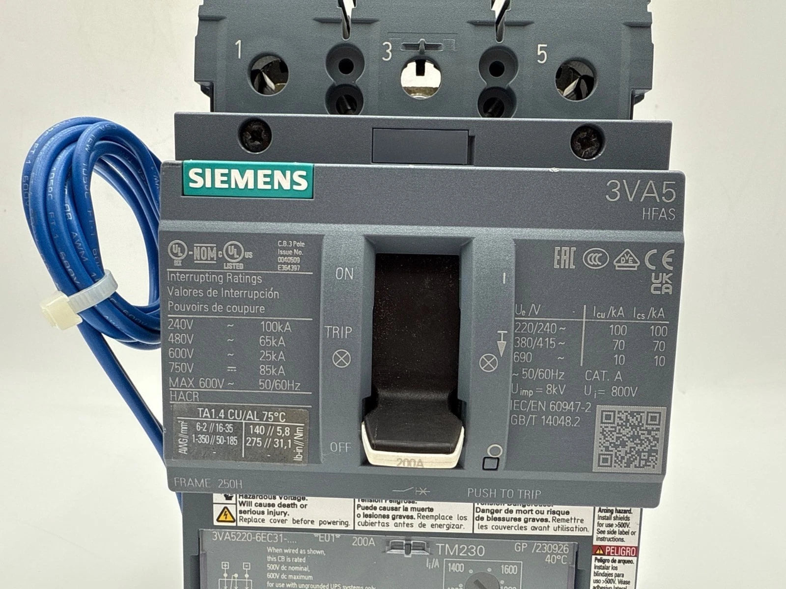 Siemens 3VA5220-6EC31-0AA0 Circuit Breaker 200A 3P 600V Shunt Trip 3VA9978-0BL32 New