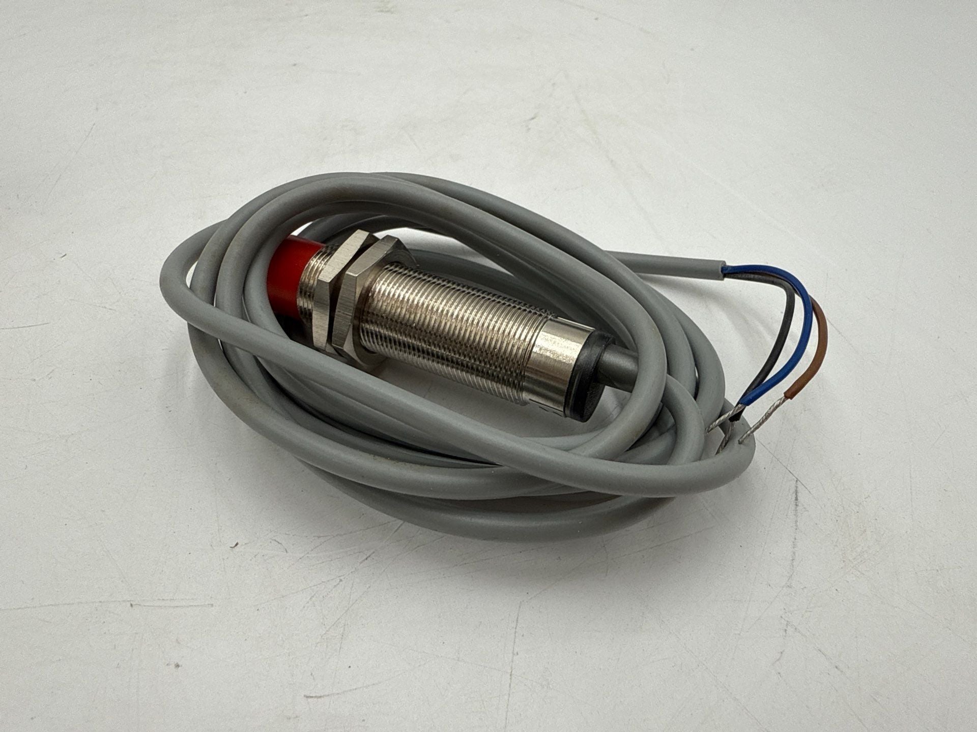 AECO SI18-CE8 PNP NO Inductive Proximity Sensor M18 Thread 8mm Distance New