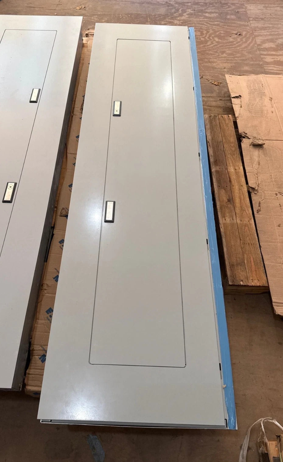 Eaton PRL2A Panelboard 600A 208/120V 3PH 4W MLO Panel 600 Amp 54Cir EZB2072R New New