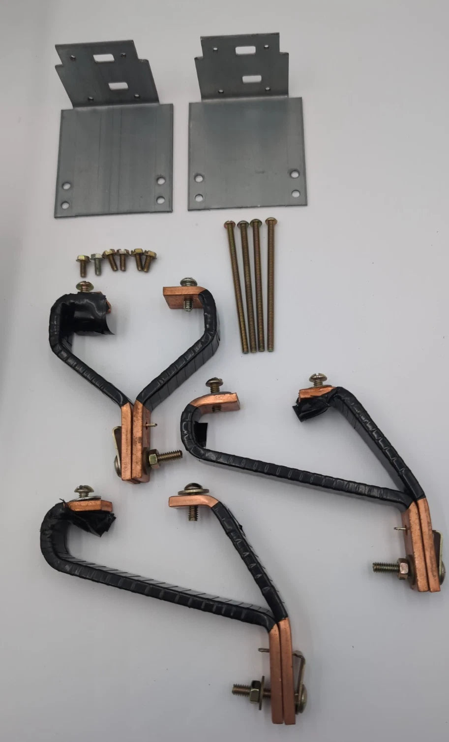 GE SFD1K Mounting Hardware Twin SFD1K SFHA SFLA SFDA 250A 600v Max Cover 23" Used