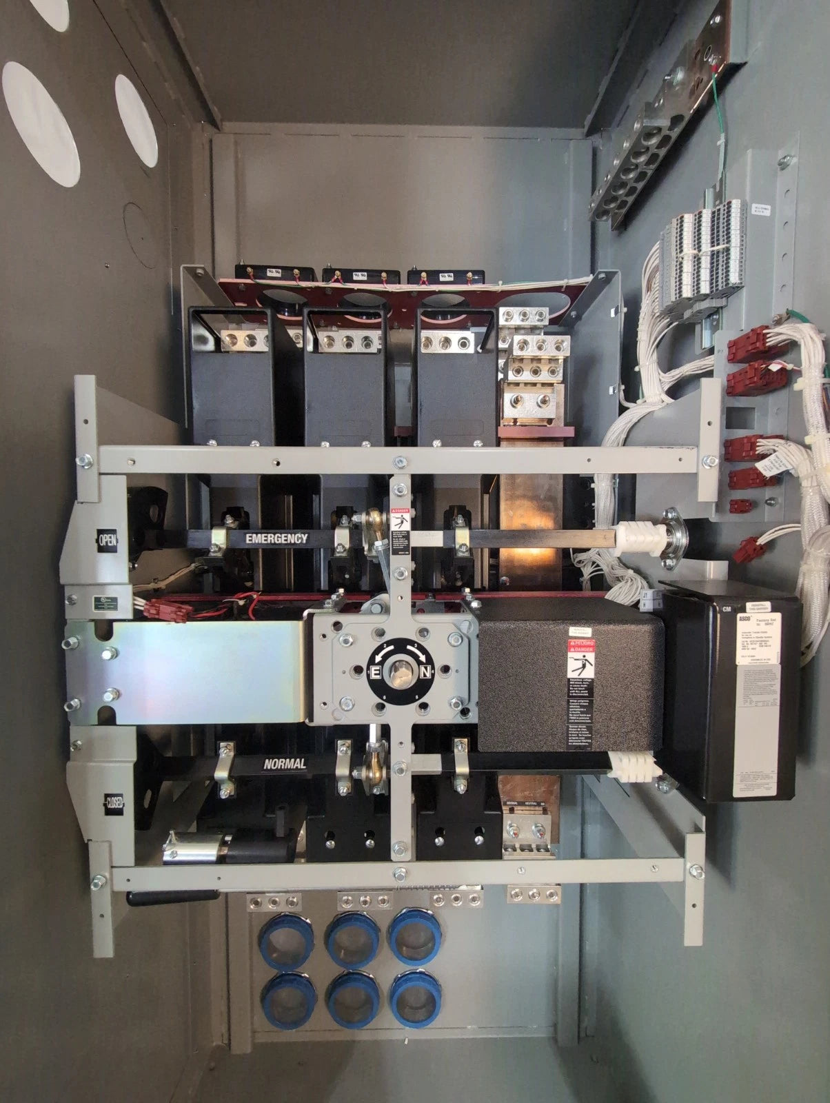 ASCO 7000 Series Automatic Transfer Switch 1600A 480V 3PH 3P G07ATSA31600N5XC Used