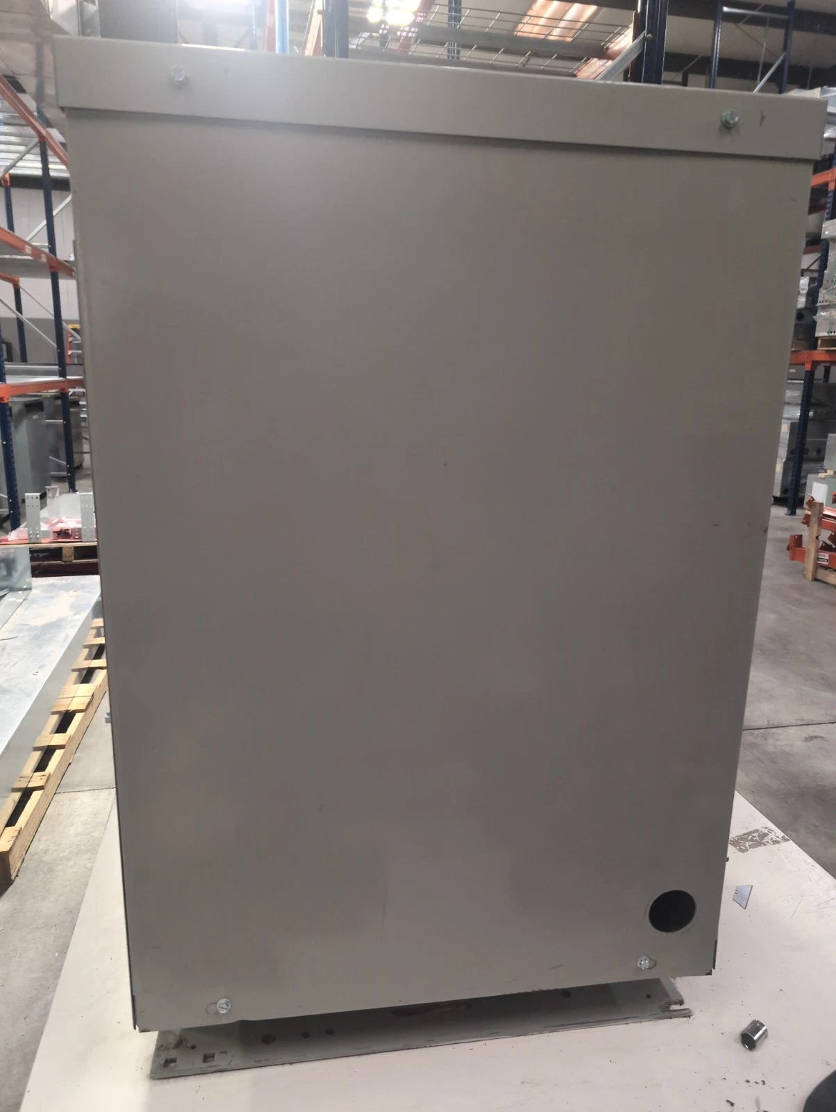 75KVA GE 9T23B3874 Transformer Pri 480V Sec 208/120V 3PH Type QL Indoor Encl Used