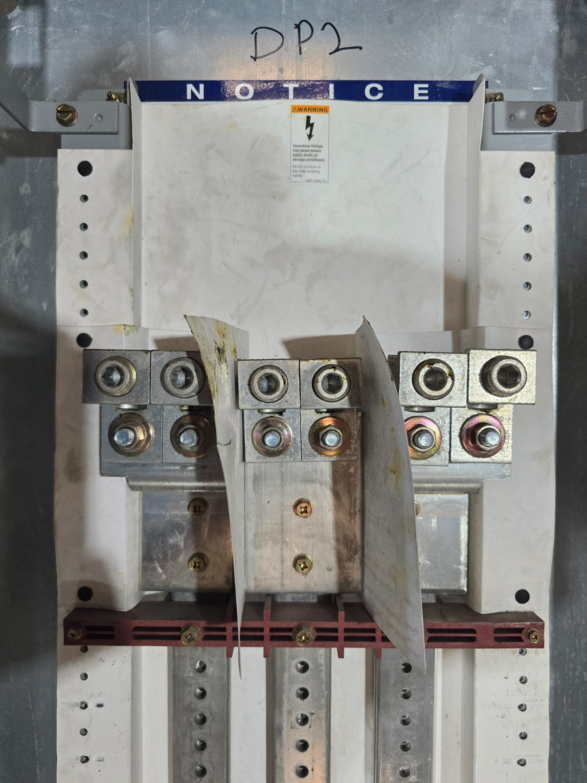 Eaton PRL3A Panelboard 600A 480V 3PH 3W MLO 600 Amp Panel EZB2060R Indoor Encl Used