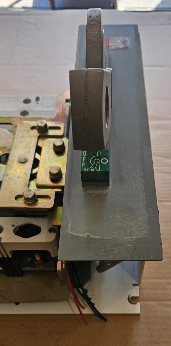 Allen Bradley 2100 Centerline 600A 600V Main Breaker MCC Bucket HLD3600 Used