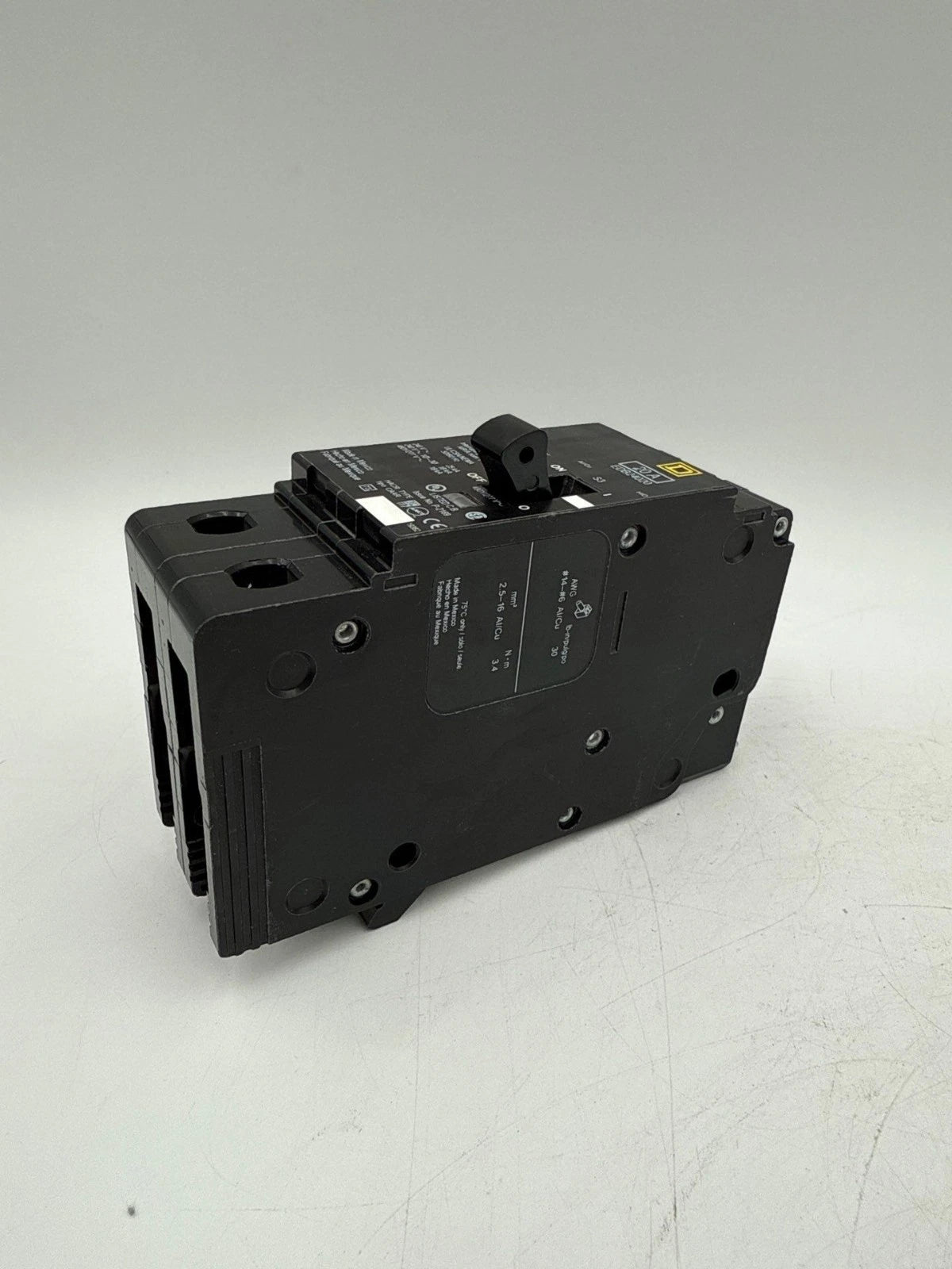 Square D EDB24020 Circuit Breaker 20A 2P 480V 1PH EDB 2 Pole 20 Amp Bolt On New