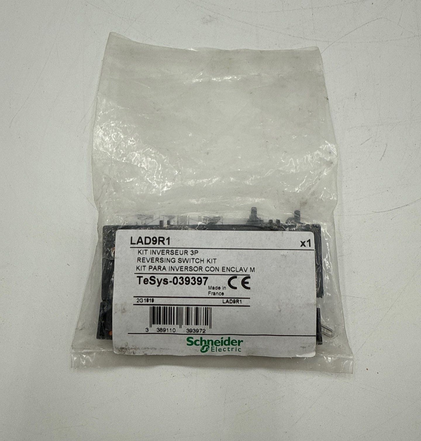 Schneider Electric LAD9R1 Contactor Accessory Reversing Switch Black New