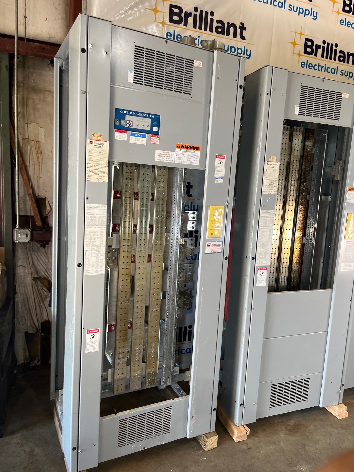 CH PRLC Switchboard 3000A 480/277V 3PH 4W 3000 Amp MCB W/ Distribution Used